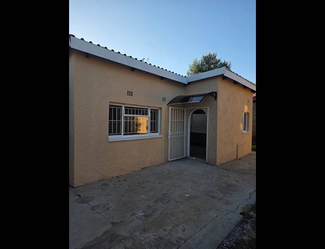 1 bed property to rent in ROUXVILLE